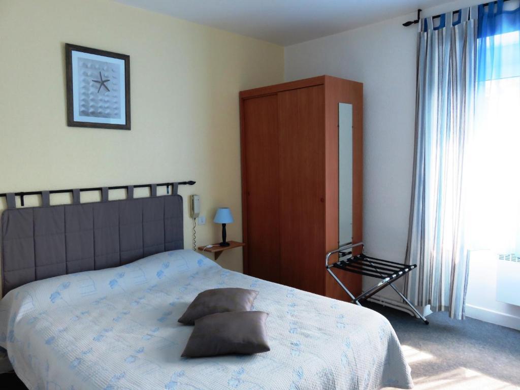 Hotel Le Relais Du Pont De Rhodes Frayssinet Zimmer foto